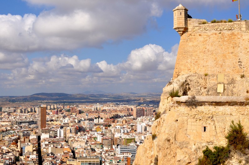 Morning out in Alicante route 3: Castle and el Barrio de Santa Cruz