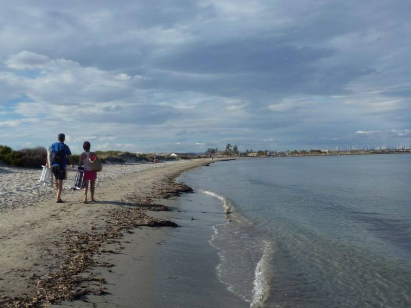 San Pedro fights against the loss of its most important beach