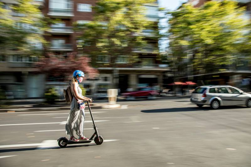 Alicante cracks down on electric scooter misuse with over 2,500 fines issued this year