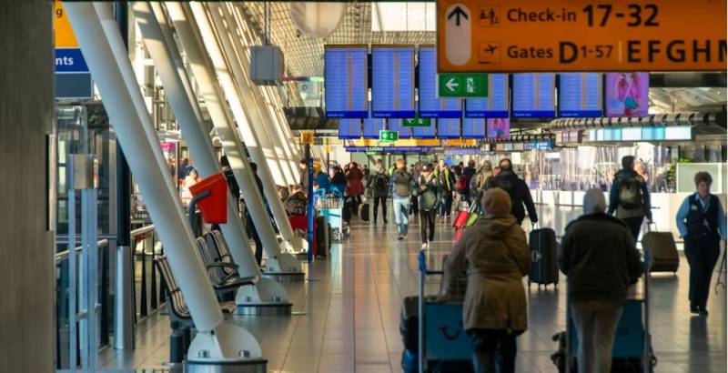 Spanish airlines fly to the rescue after Ryanair axes 1 million seats