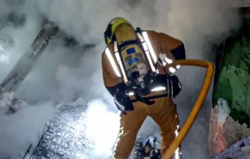 Fire blazes through shoe factory in Caravaca de la Cruz
