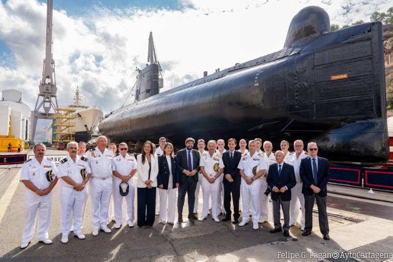Tonina submarine anchors at Cartagena´s historic museum