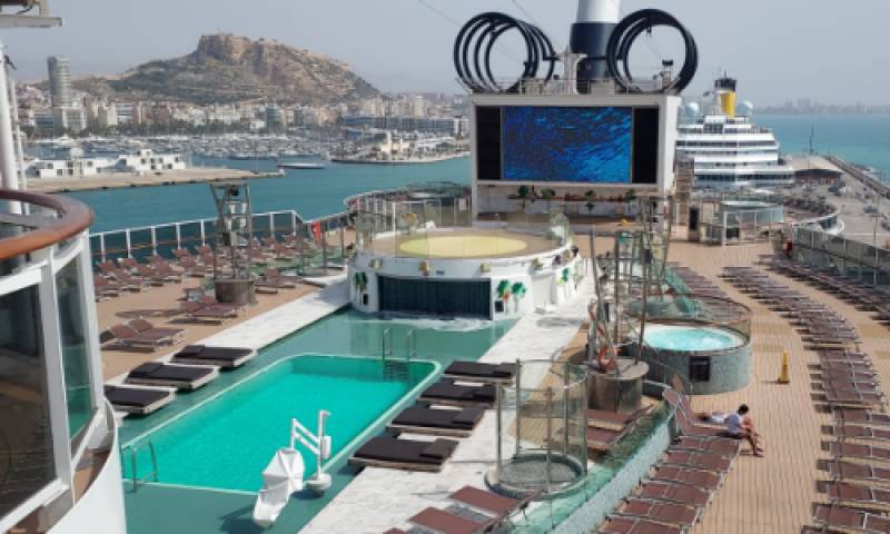 Bump in cruise liners brings record numbers to Alicante this October