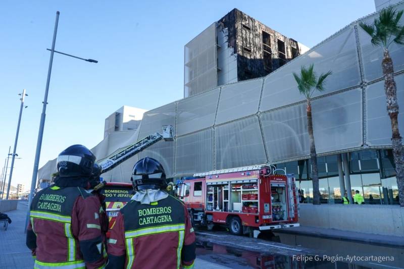 <span class="title"><a href="https://caravacatoday.es/cartagena-hospital-fire-prompts-camera-surveillance-and-facade-review-amid-negligence-claims_1000250092-a.html">Cartagena hospital fire prompts camera surveillance and facade review..</a></span><span class="content">Health Minister announces tobacco crackdown and safety upgrades after suspected cigarette start Health authorities in..</span>