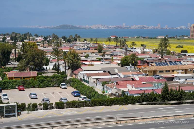 More than 100 households in Villas Caravaning face electricity and water cut-offs