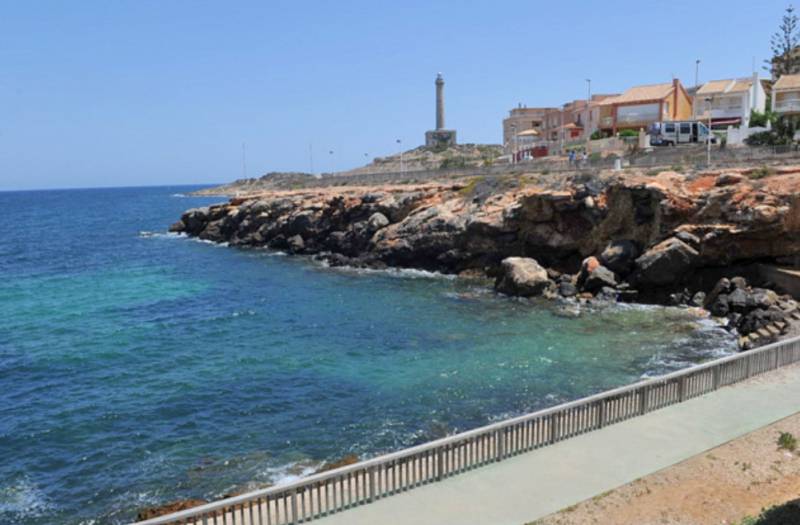 Cruise ship recovers five bodies off the coast of Cabo de Palos