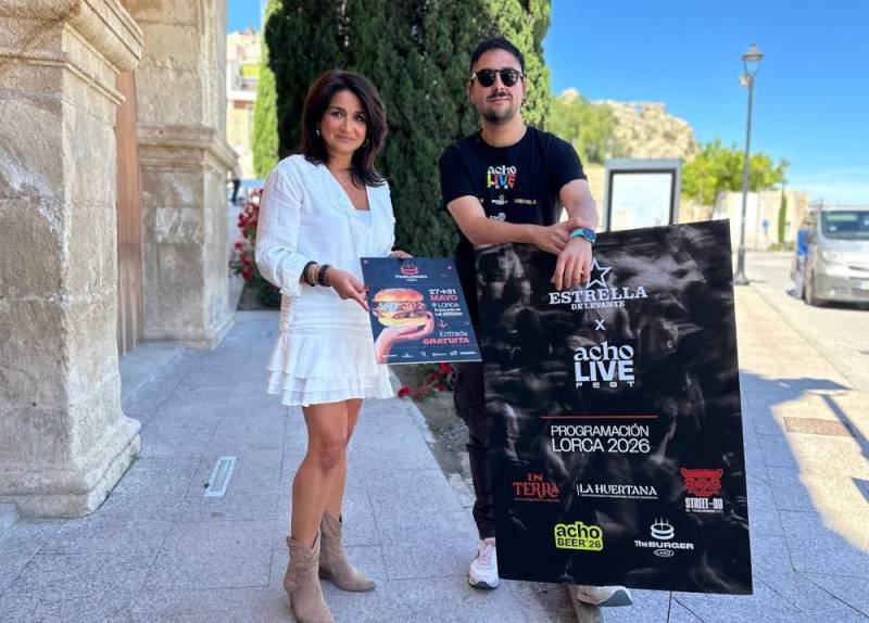 May 27 to 31 The Burger Land arrives in Lorca