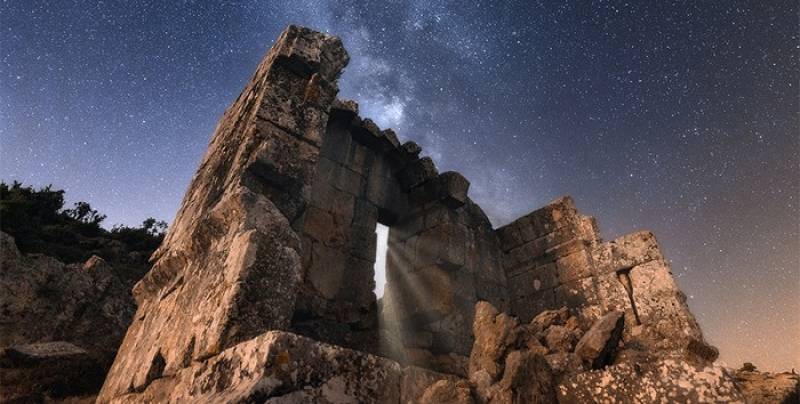 July 4 An evening of wine and snacks under the stars in the Caravaca village of La Encarnación