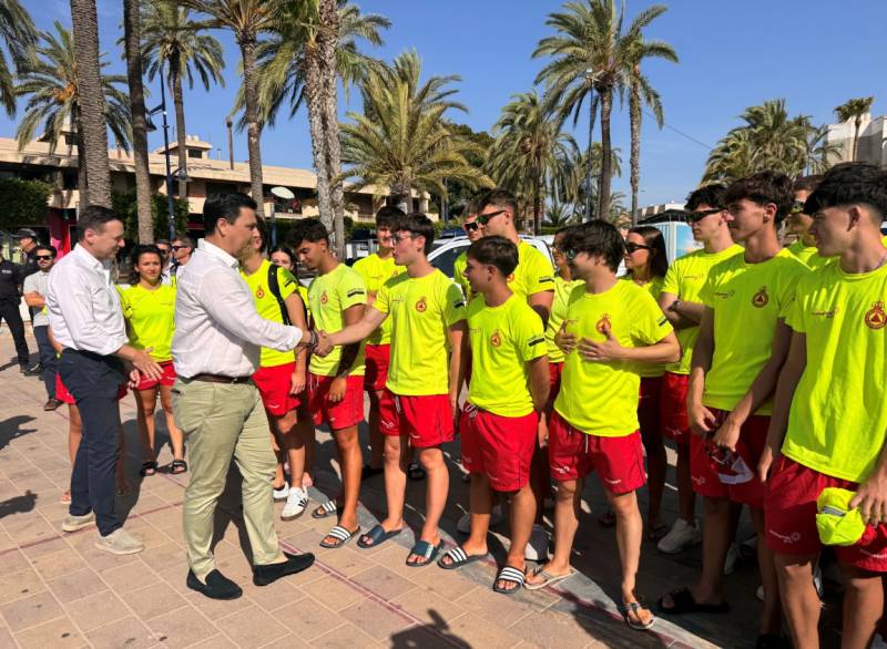 San Javier puts 77 lifeguards and rescue staff on the Mar Menor this summer