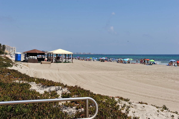 Playa El Arenal, almost two kilometres of sandy Mediterranean beach in the San Javier section of La Manga